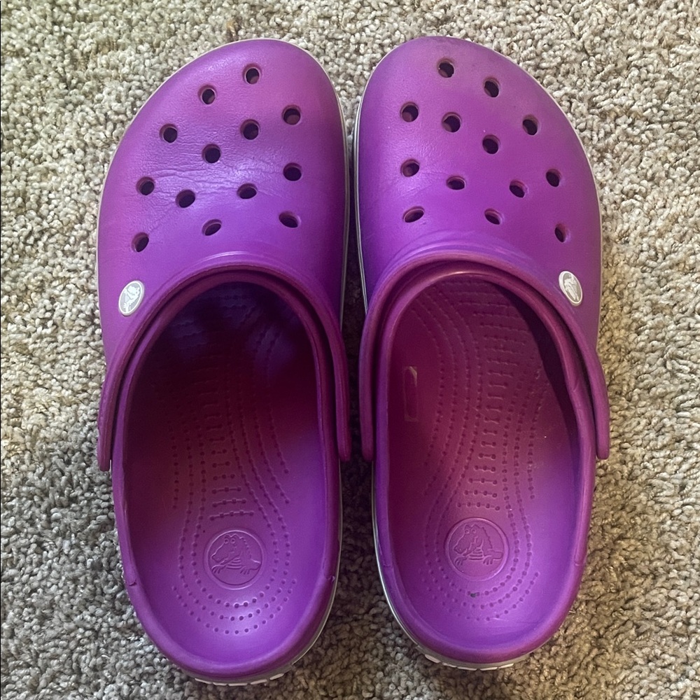 CROCS Women's Vibrant Purple Sandals
